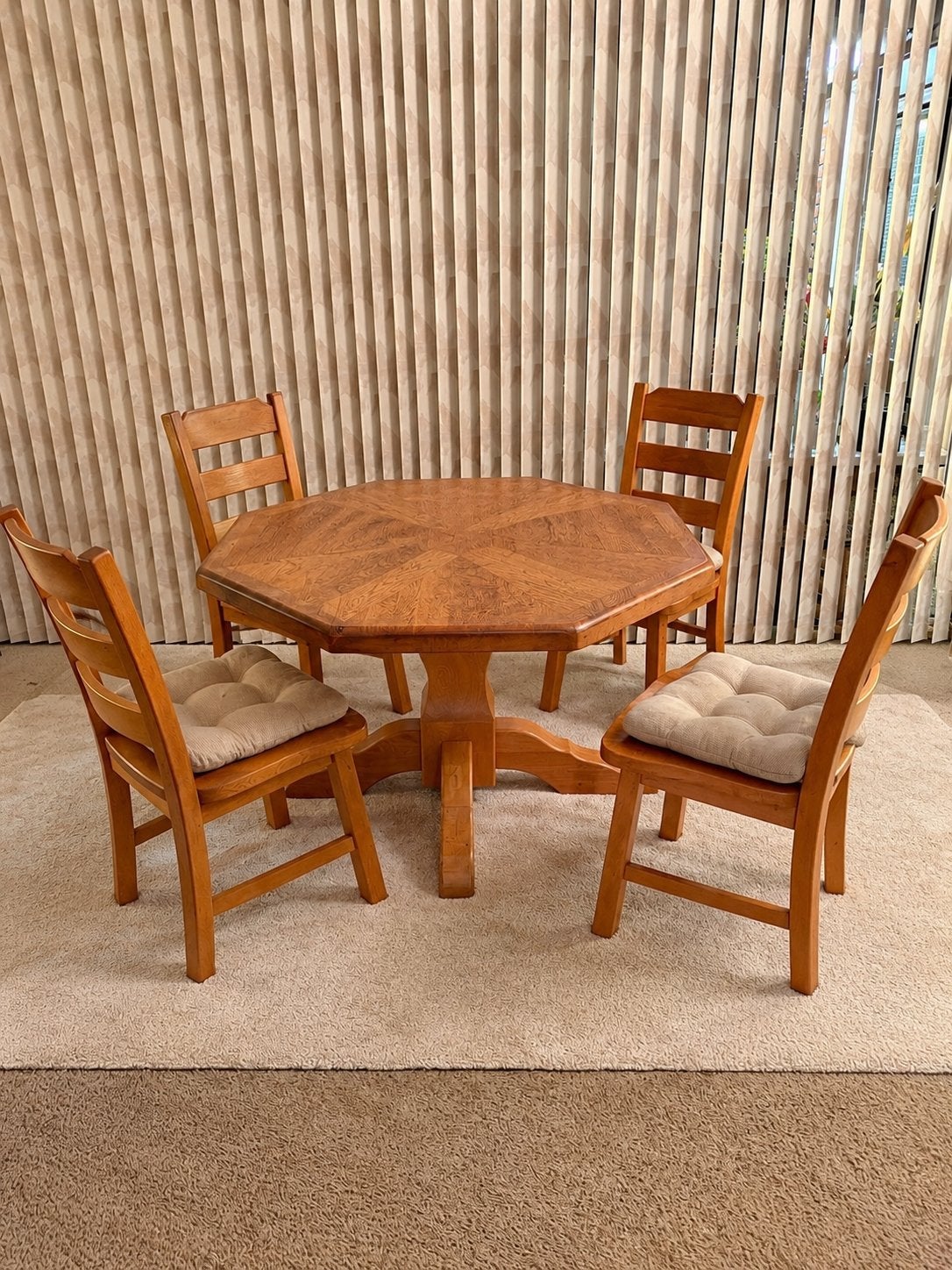 Eikenhouten eettafel (115 cm) met 4 stoelen, Gebruikt, 100 tot 150 cm, Eikenhout, Ophalen of Verzenden