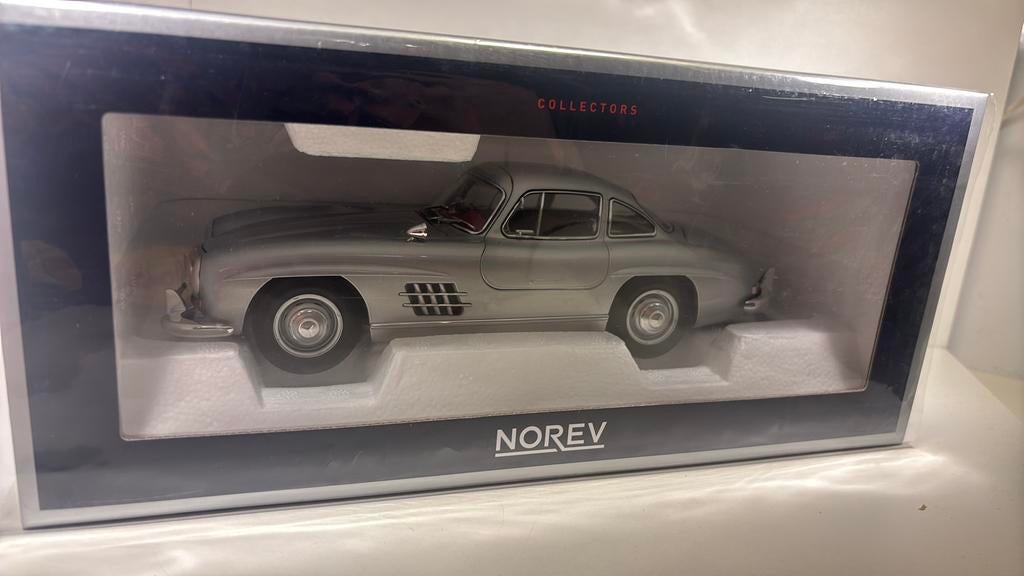Mercedes benz 300 sl coupe norev 1.18, Hobby en Vrije tijd, Modelauto's | 1:18, Norev, Ophalen of Verzenden, A, A