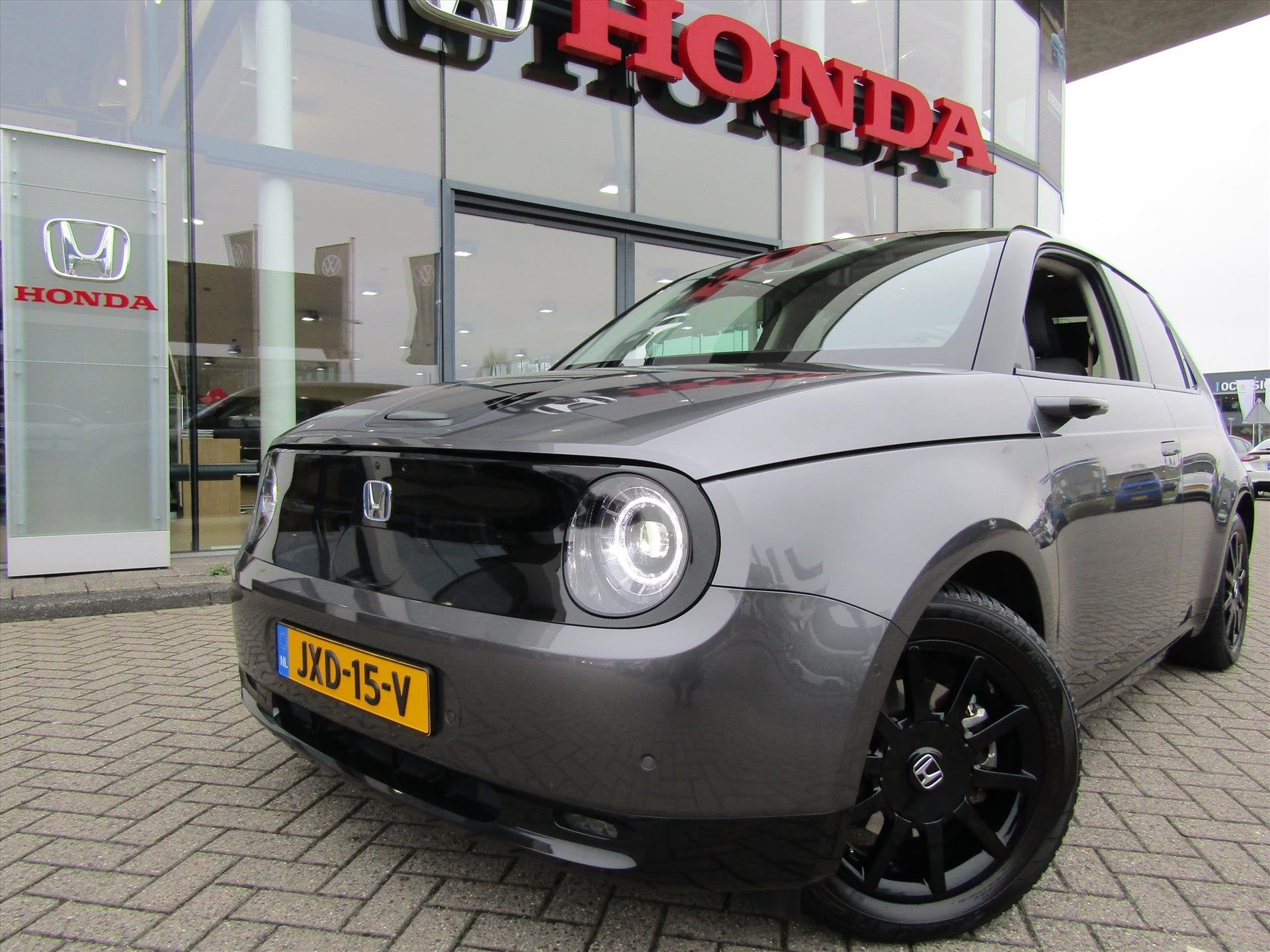 Honda e