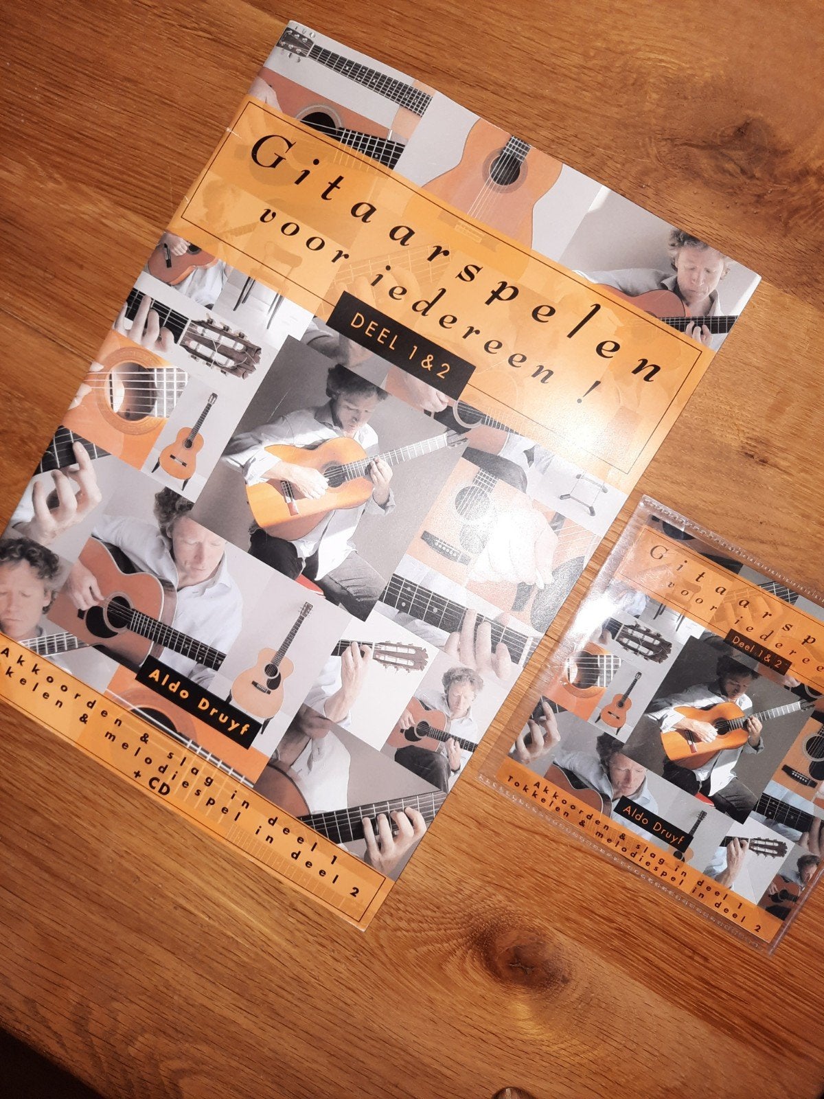 lesboek: Gitaarspelen voor iedereen! Deel 1 & 2  + cd, Ophalen of Verzenden, Les of Cursus, Gitaar