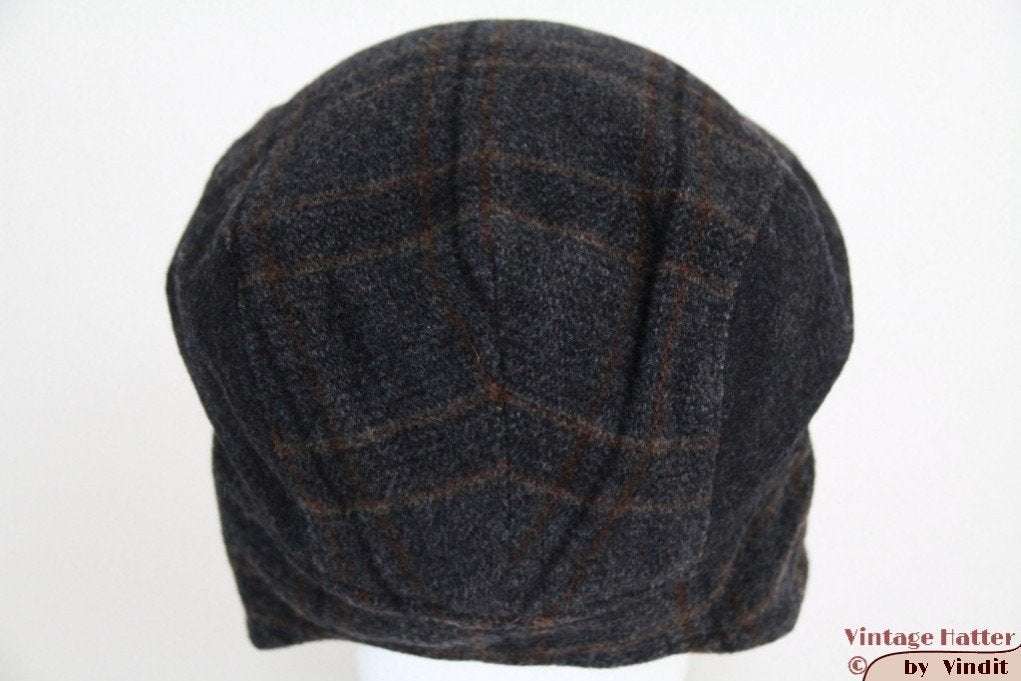 Vintage Platte pet grijs en bruin met oorwarmer 53 = XXS, Ophalen of Verzenden, Zo goed als nieuw, 55 cm (S, 6⅞ inch) of minder