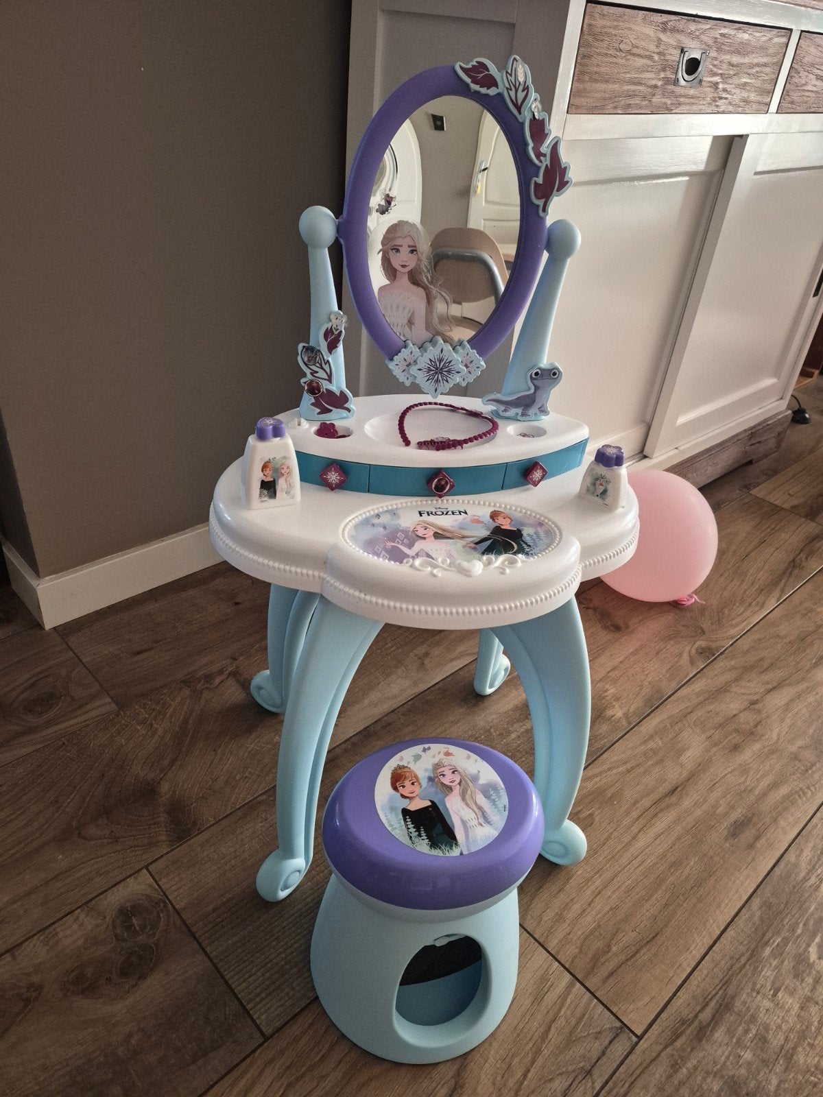Frozen kaptafel met krukje en accessoires, Ophalen of Verzenden, Zo goed als nieuw, Overige typen
