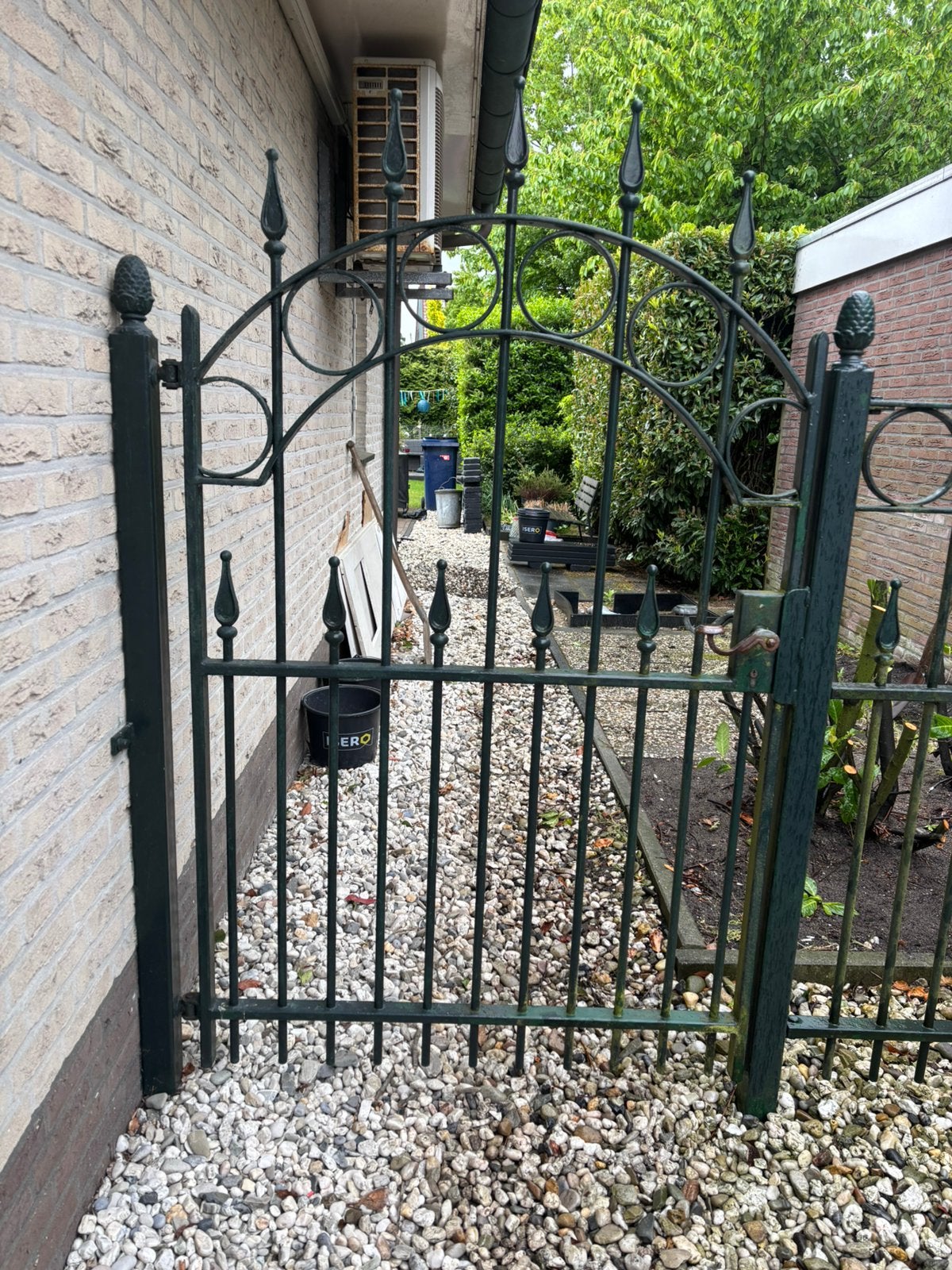 IJzeren poort met hekwerk, Tuin en Terras, Ophalen, Zo goed als nieuw, IJzer, 200 cm of meer