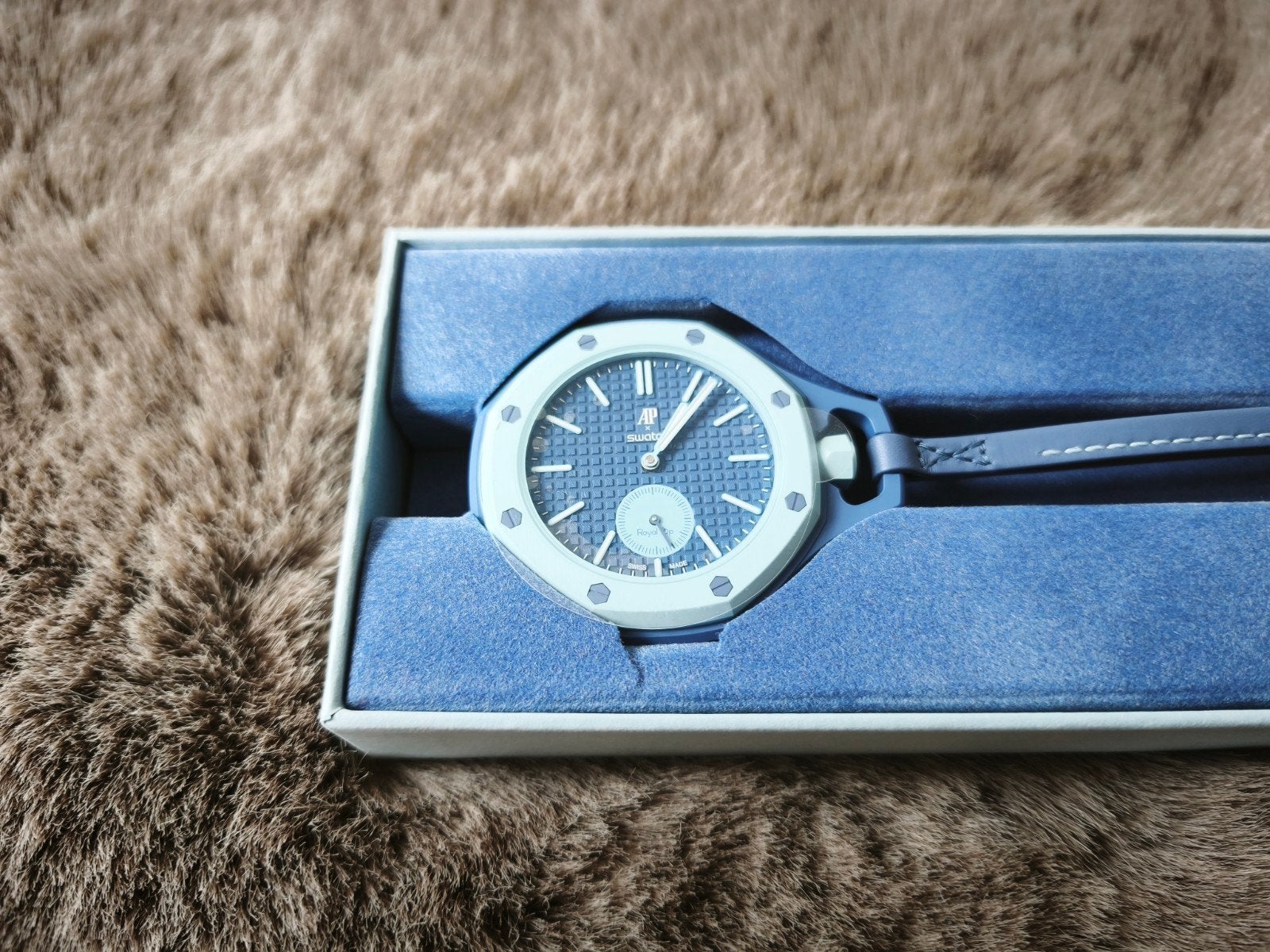 Audemars Piguet x Swatch Royal Pop 'Lan Ba', Sieraden, Tassen en Uiterlijk, Ophalen, Nieuw, Kunststof, Swatch