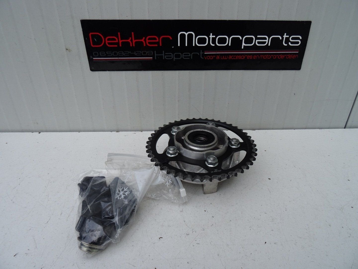 Achter Tandwieldrager + Rubbers Honda CBR600F 1999-2000 PC35, Gebruikt, -, -, Ophalen of Verzenden