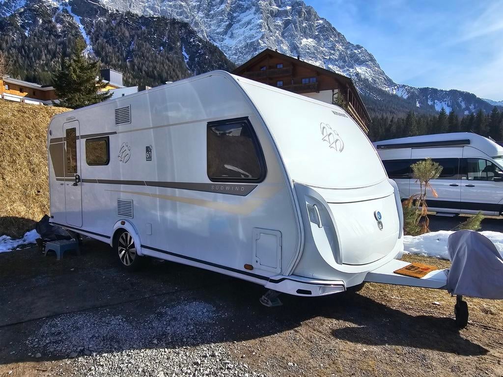 Knaus Sudwind 550 FSK 60 Years Edition - Luxe Caravan, Caravans en Kamperen, Rondzit, Koelkast, Particulier, 6 tot 7 meter
