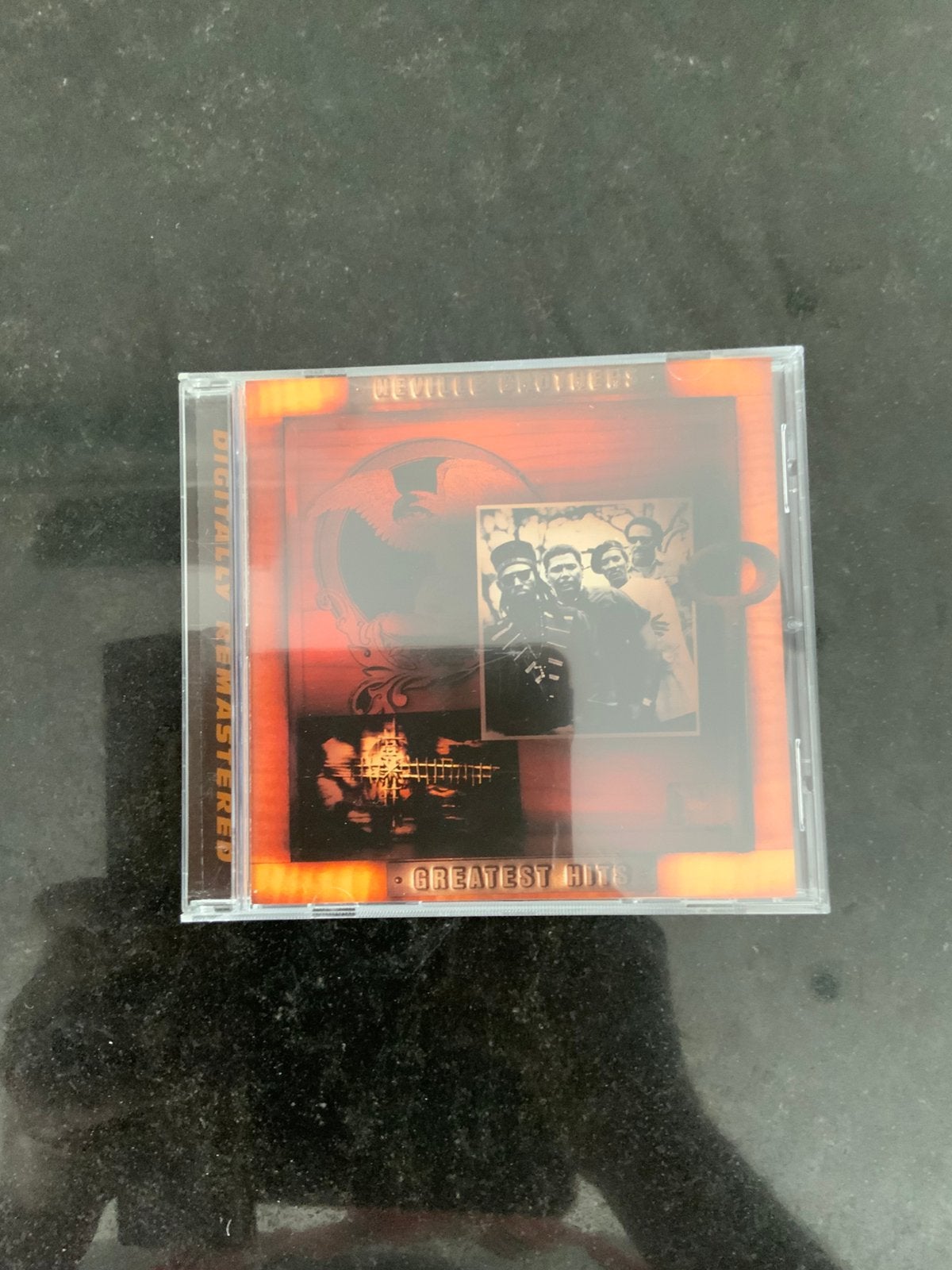 The Neville Brothers, Greatest Hits, Verzenden, Zo goed als nieuw