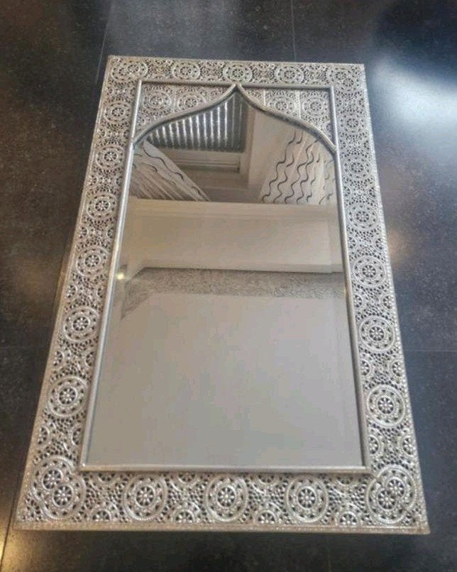2 x Zilverkleurige Marokkaanse Wandspiegel met Boogvorm, Huis en Inrichting, Gebruikt, 100 tot 150 cm, Ophalen of Verzenden, Overige vormen