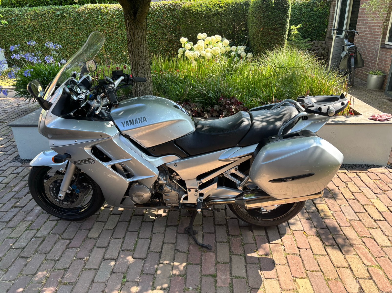 Mooie en uiterst betrouwbare Yamaha FJR 1300 2002, Motoren, Cardan-aandrijving, 4 cilinders, Motorrijbewijs A, Gebruikt