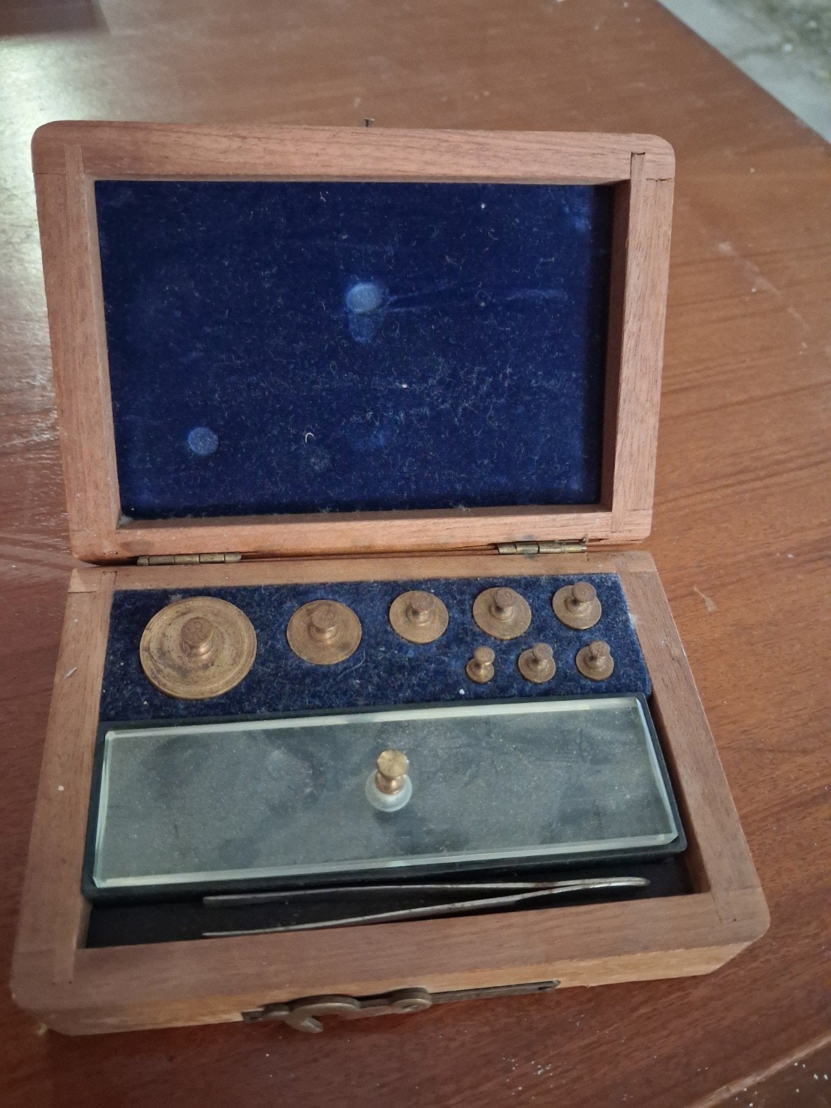 Oude gewicht set, Ophalen