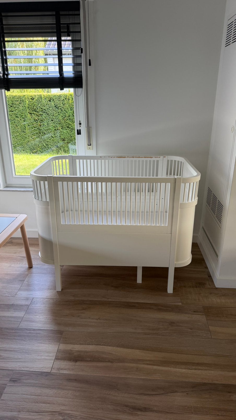 Sebra Bed Baby & Jr. – wit + matras | Nieuwprijs €1.000+, Kinderen en Baby's, Ophalen, Gebruikt, Ledikant