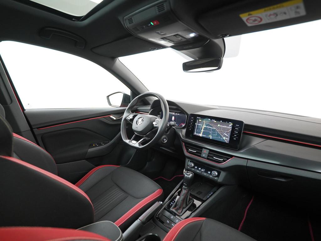 Skoda Scala 1.5 TSI Monte Carlo DSG | Panoramadak | Trekhaak, Auto's, Skoda, 12 maanden, Scala, 4 cilinders, 620 kg