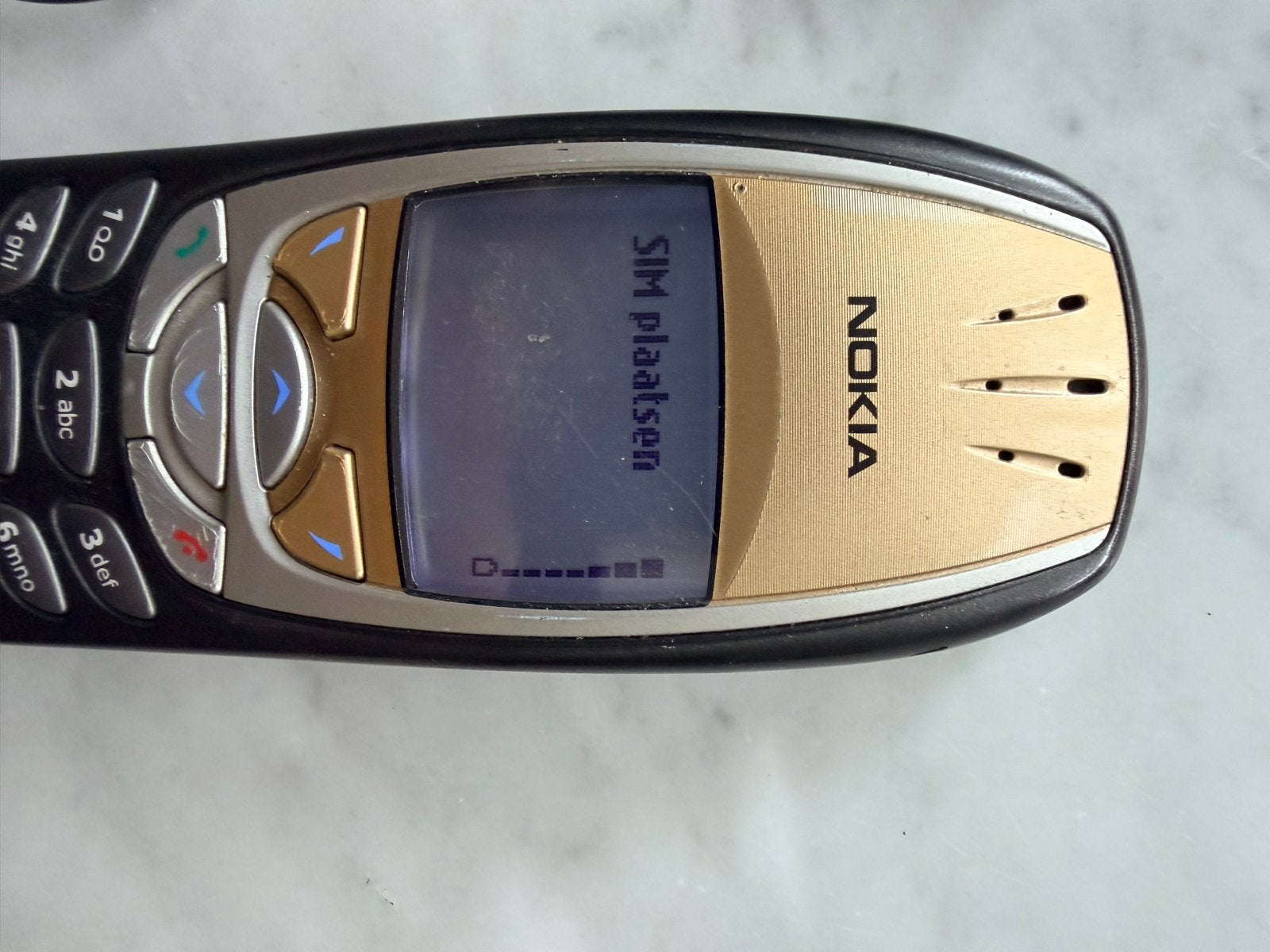 Nokia 6310i - Klassieke telefoon met oplader, Gebruikt, Geen camera, Zwart, Fysiek toetsenbord