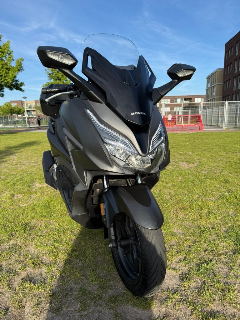 Honda Forza 125 - Zeer lage kilometerstand!, Motoren, Hondastraat 1, 125 cc, 11 kW of minder, Automaat