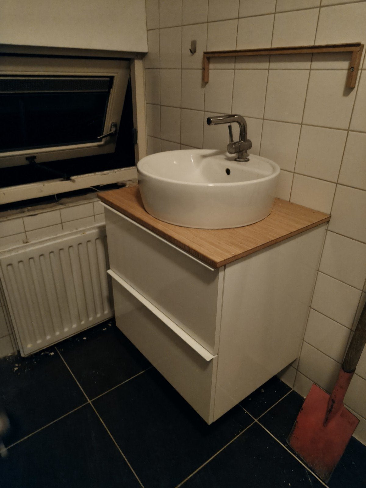 Wastafelmeubel met waskom en houten blad, Huis en Inrichting, Ophalen, Minder dan 50 cm, Gebruikt, Minder dan 100 cm