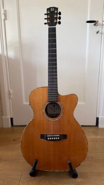 Ayers handgebouwde gitaar, Ophalen, Zo goed als nieuw, Western- of Steelstringgitaar
