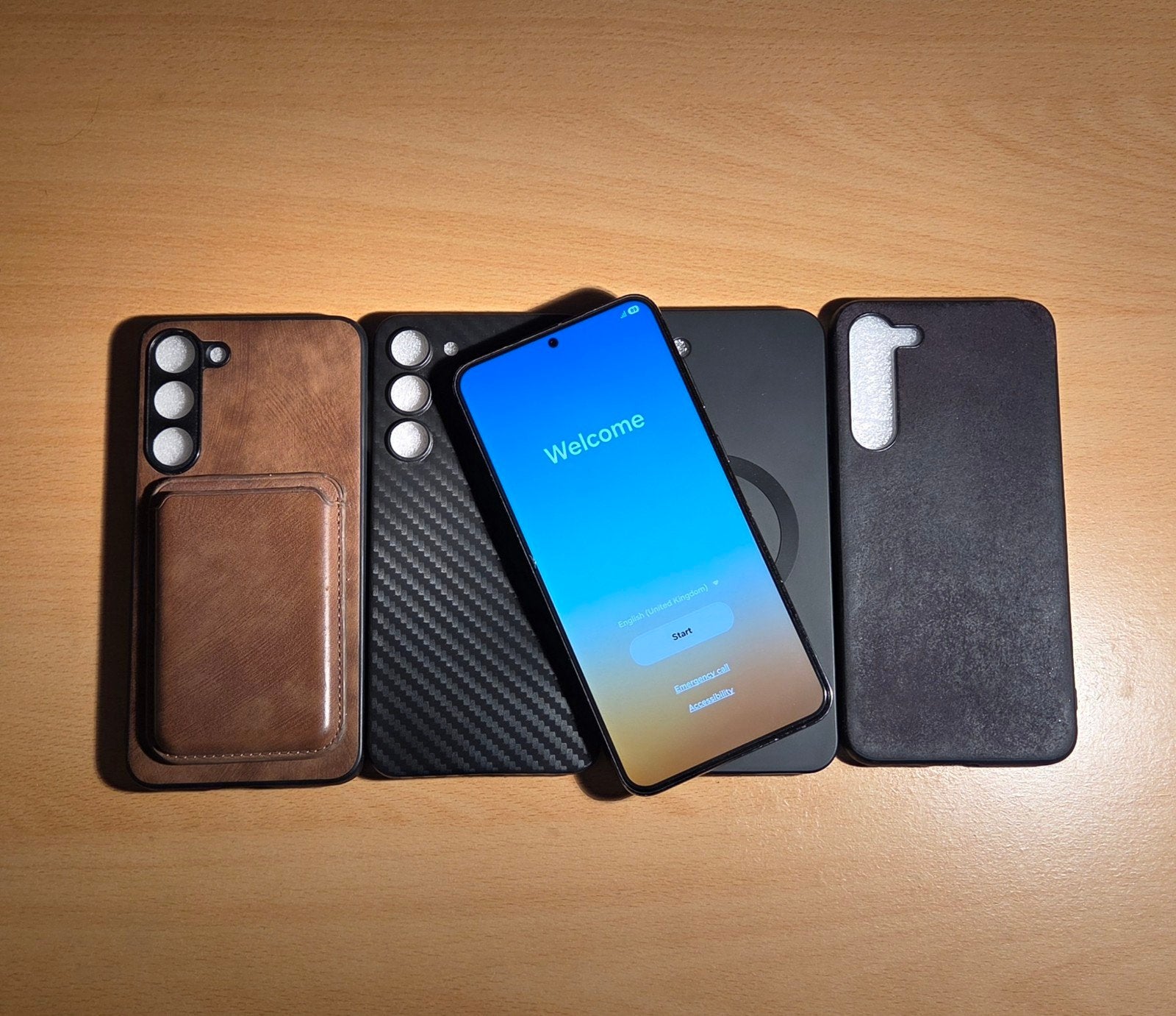 Samsung S23 Plus 256GB Zwart + 5 Hoesjes