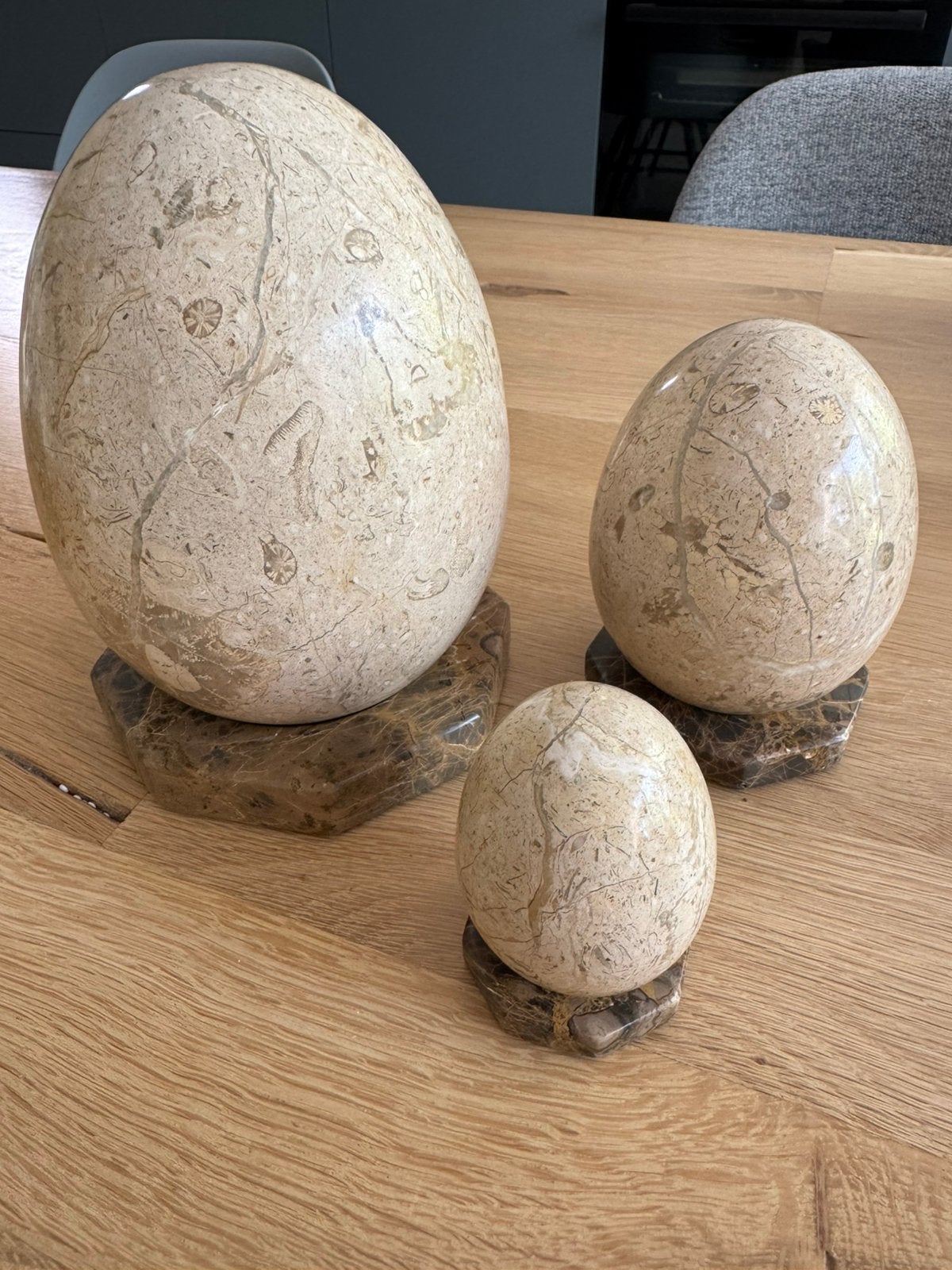 Decoratieve marmeren eieren op standaard - Set van 3, Ophalen, Beige, Zo goed als nieuw, Modern