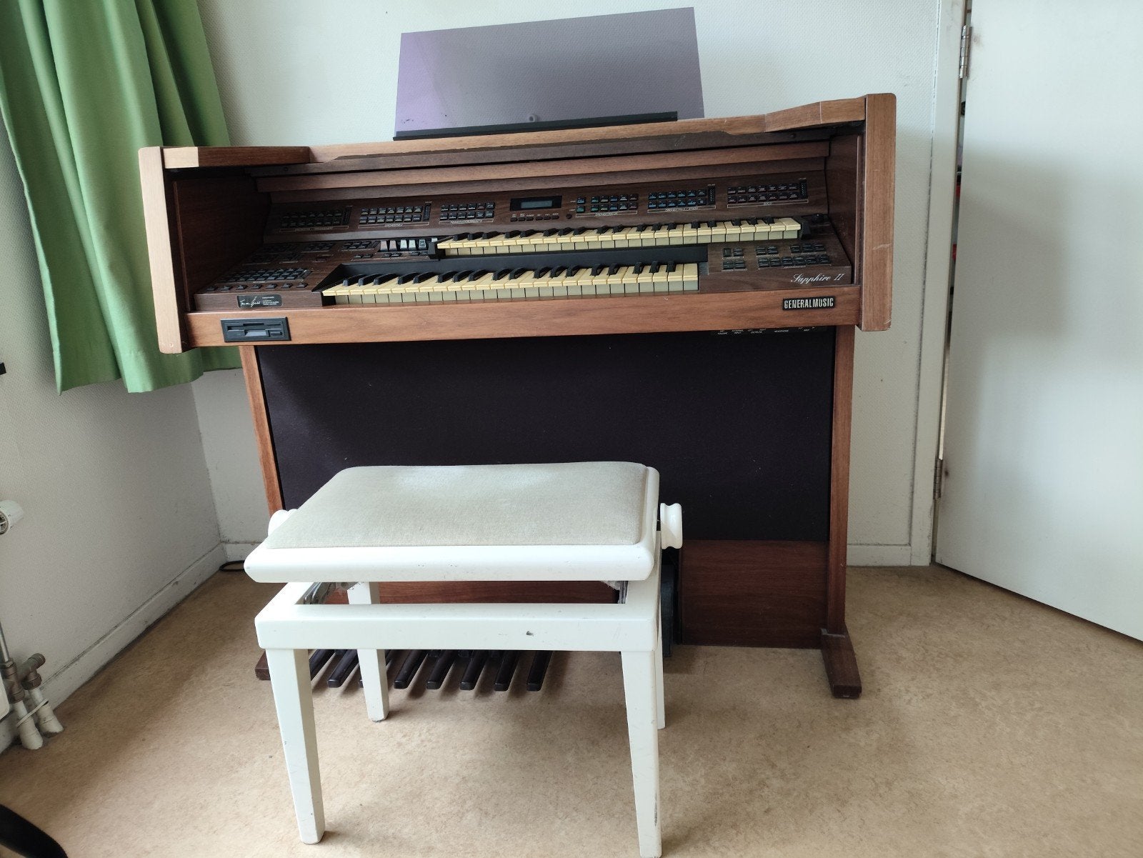 Generalmusic Orgel met 2 klavieren en pedaal, Ophalen
