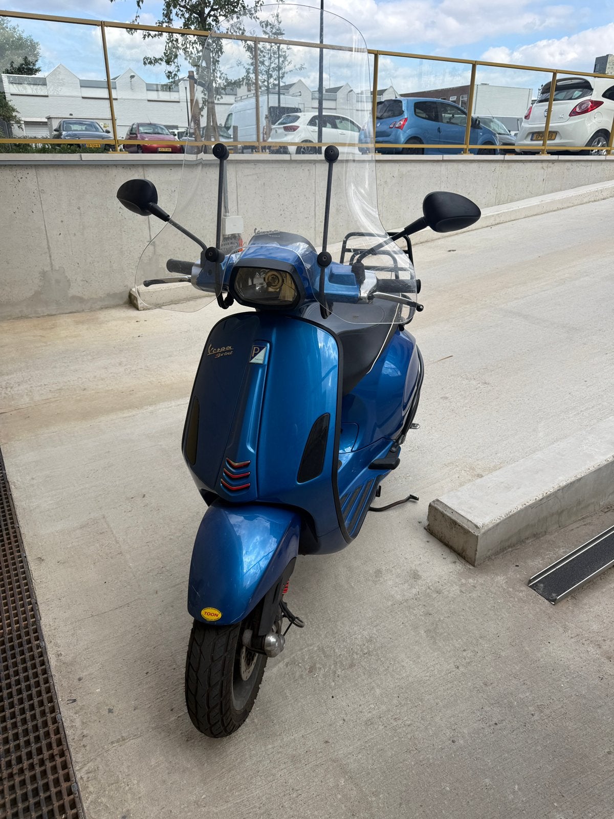 Vespa Sprint 4T, Fietsen en Brommers, Ophalen, Zo goed als nieuw, Benzine