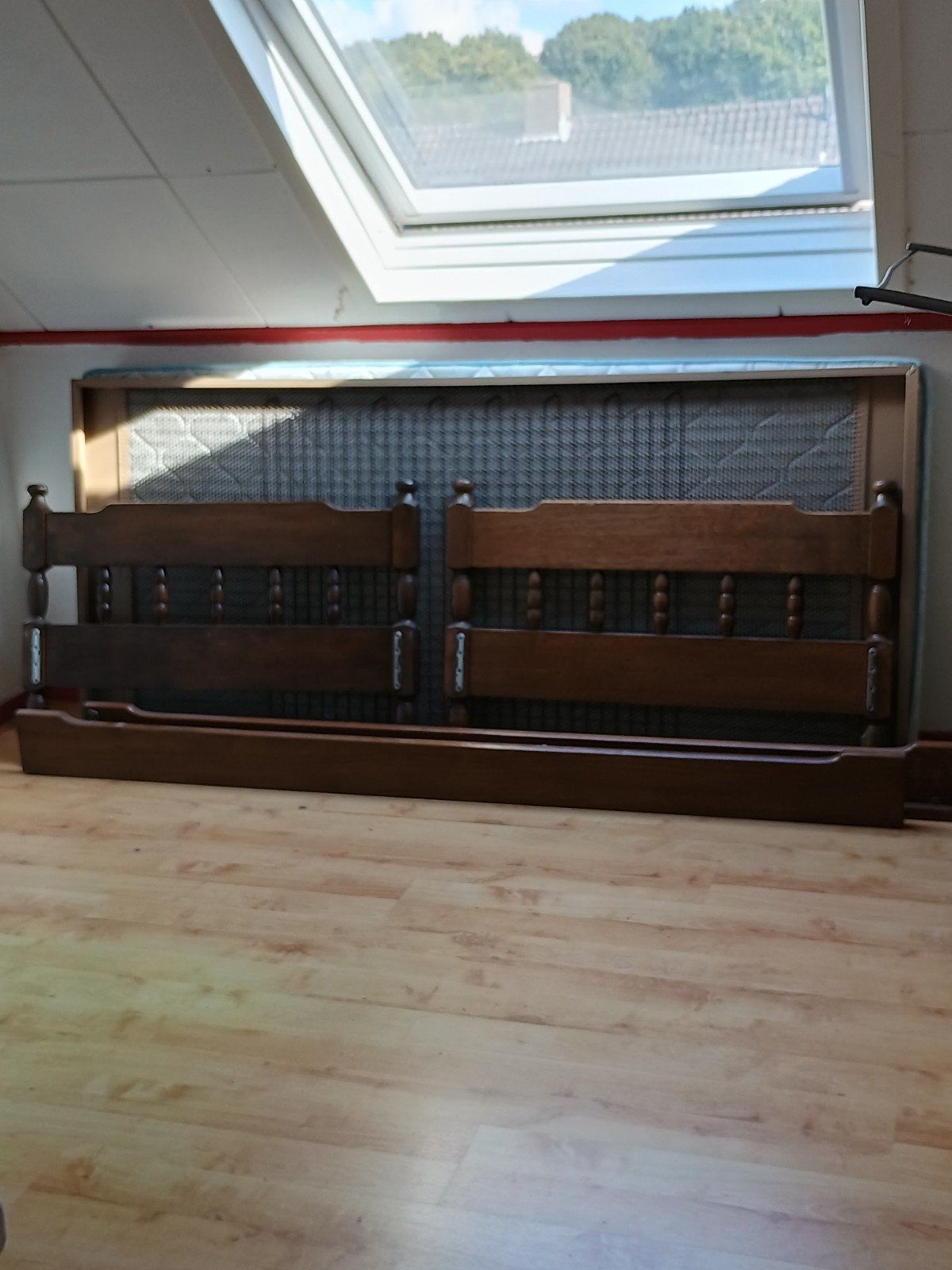 Eenpersoons massief eiken bed met spiraalbodem, Ophalen, Gebruikt, 90 cm, Eenpersoons