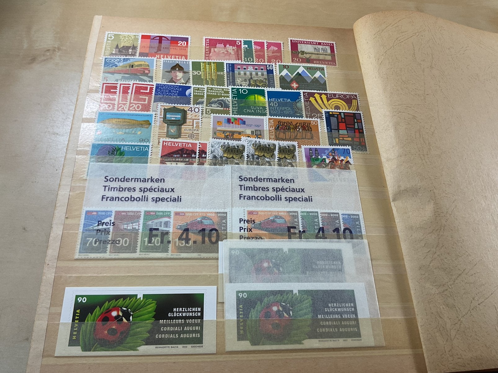 Rommelig stockboekje Zwitserland met wat postfris, Postzegels en Munten, Postzegels | Volle albums en Verzamelingen, Ophalen of Verzenden