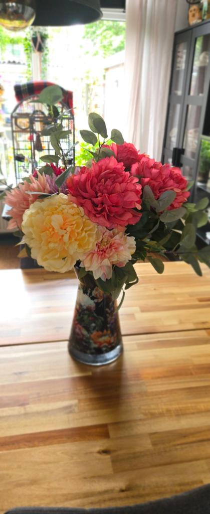 2 Zware Zelfgemaakte Vazen met Nep Bloemen, Huis en Inrichting, Woonaccessoires | Vazen, Ophalen, Overige kleuren, Glas, Minder dan 50 cm