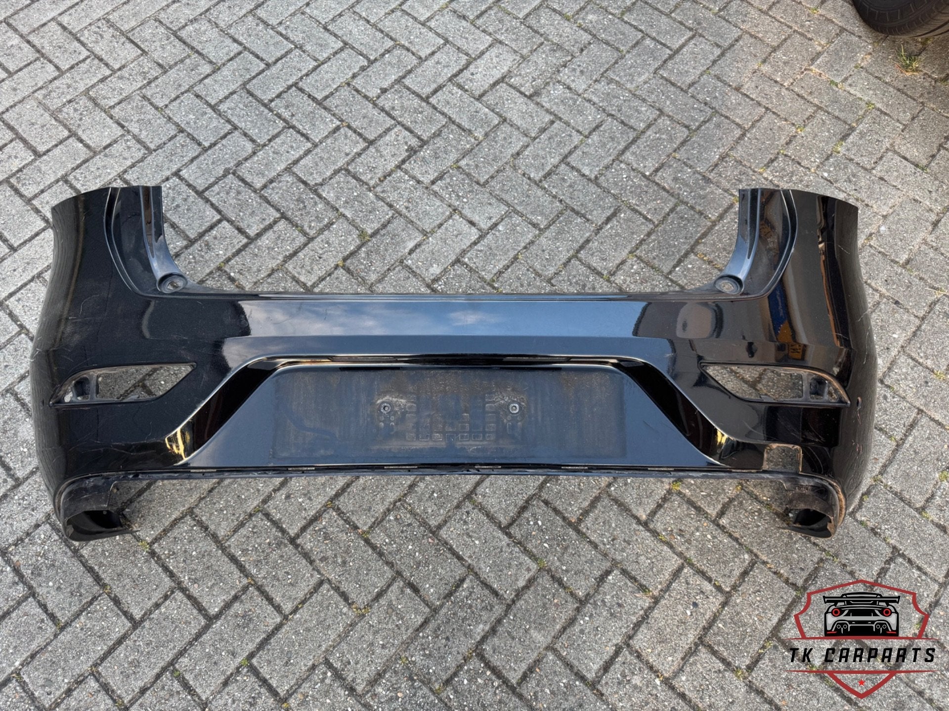 Volvo v40 achterbumper orgineel, Gebruikt, Gunnar Engellaus vag 8
405 31  Gothenburg, SE, Info@volvocars.com, Ophalen of Verzenden