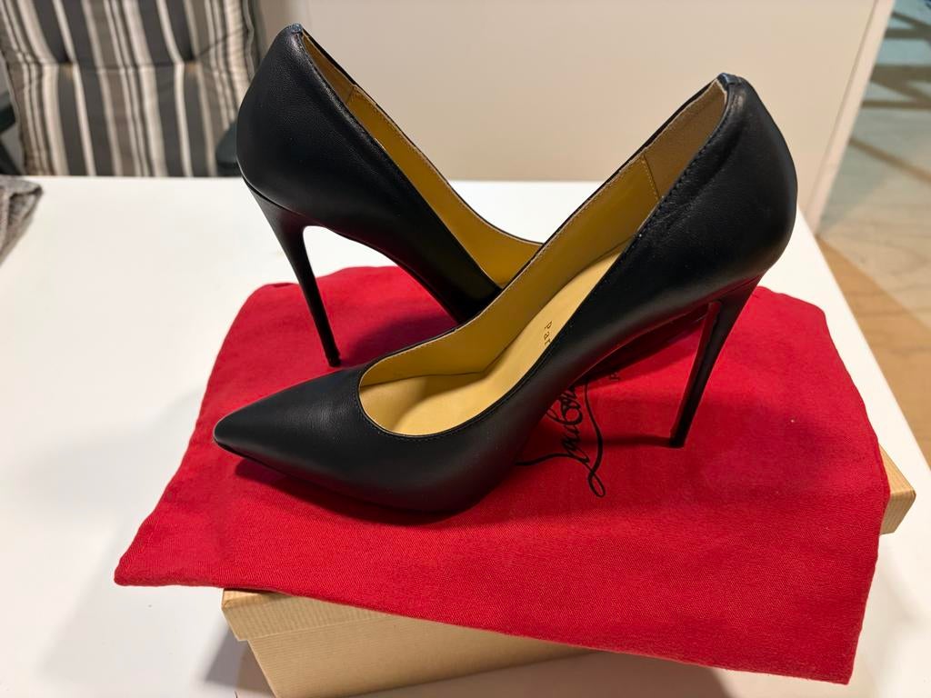 Christian Louboutin Myriama 80 Pony Pumps Maat 42, Kleding | Dames, Schoenen, Pumps, Zwart, Nieuw, Ophalen of Verzenden