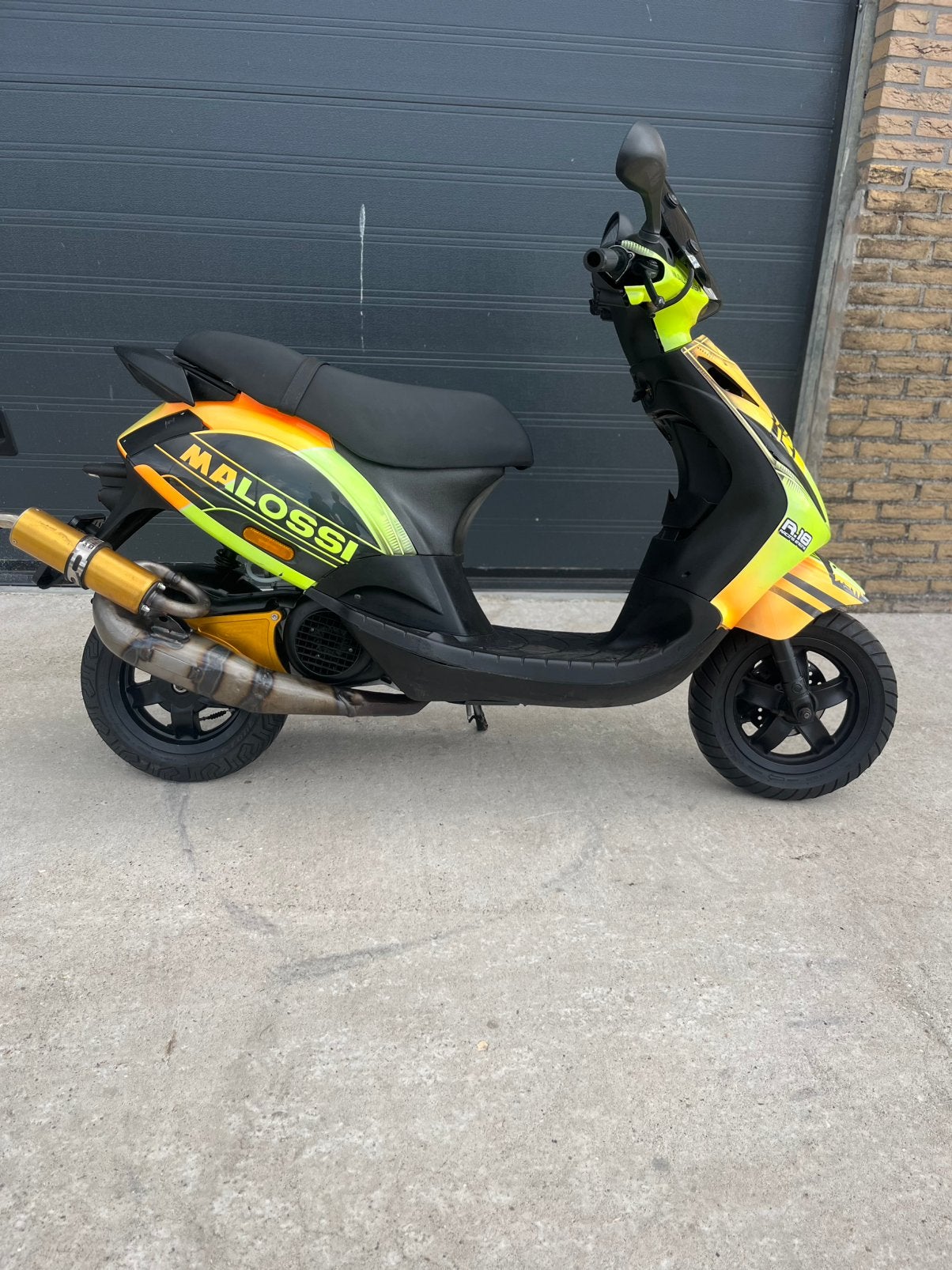 Malossi 172cc stage 2 pm zip brom, Fietsen en Brommers, Scooters | Piaggio, Ophalen, Zo goed als nieuw, Tweetakt, Zip