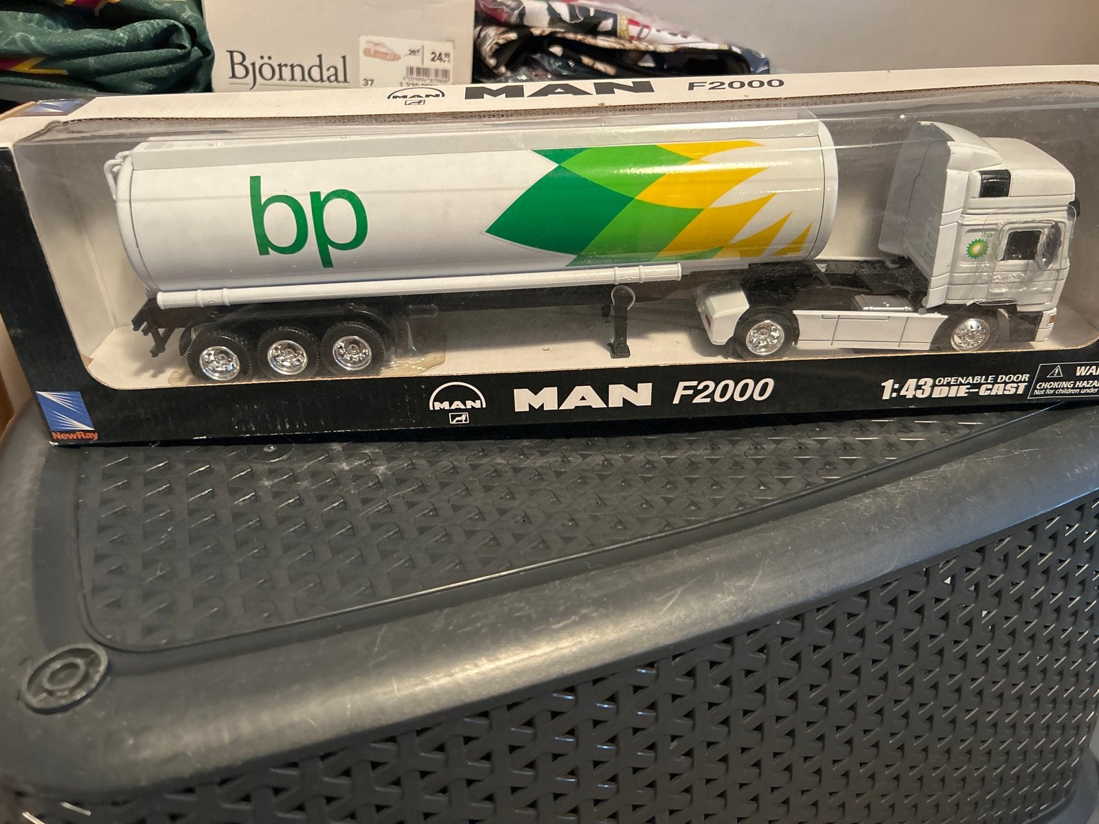 Schaalmodel MAN F2000 BP Tankwagen 1:43 in originele verpakk, Ophalen of Verzenden, Nieuw, Bus of Vrachtwagen, Overige merken