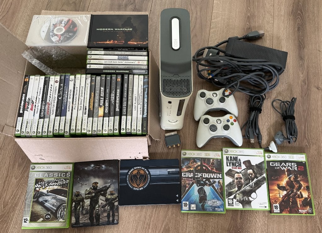 xbox 360 | 35 games | 2 controllers, Spelcomputers en Games, Games | Xbox 360, 3 spelers of meer, Ophalen, Overige genres, Vanaf 3 jaar