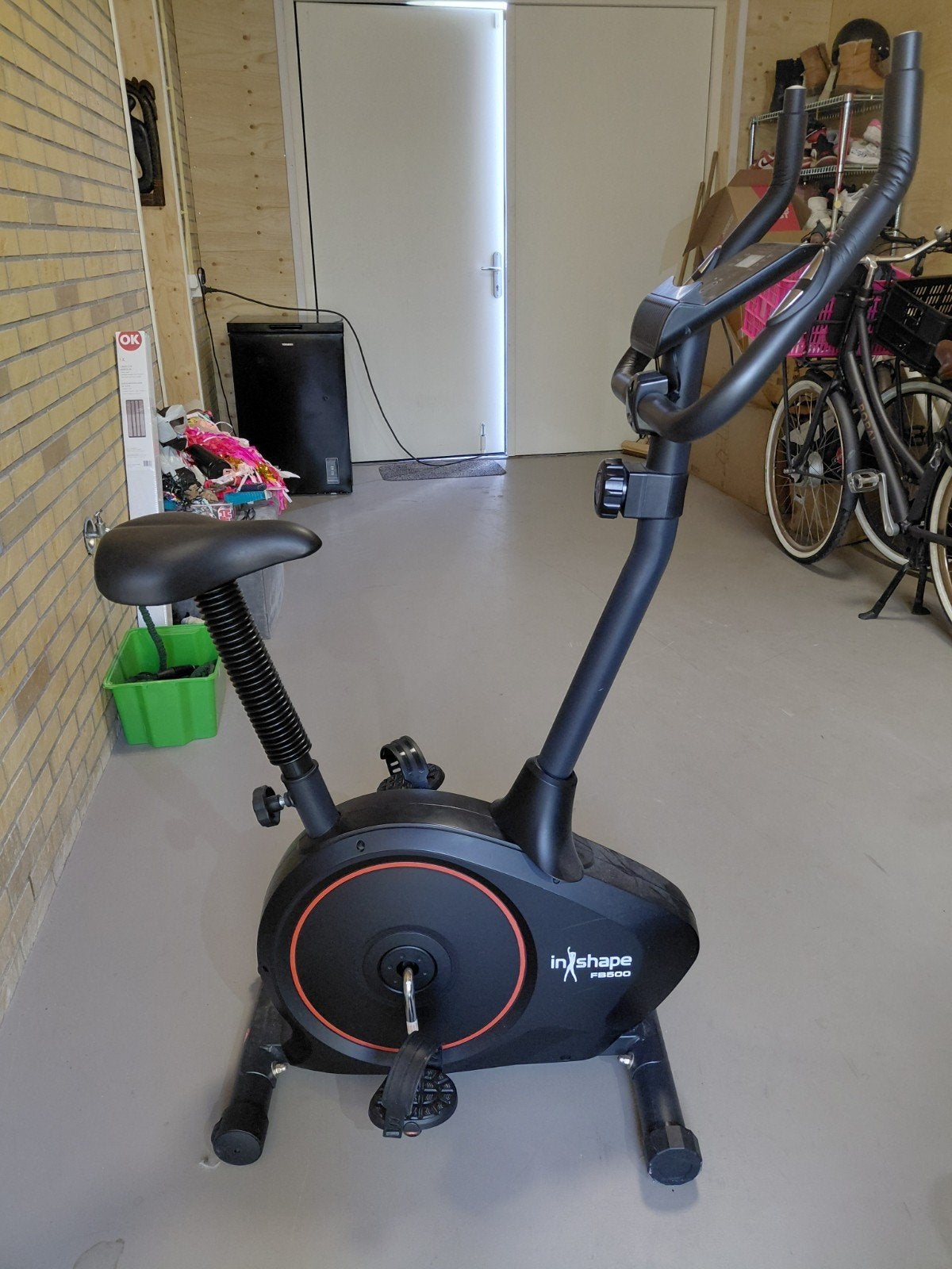 InShape Hometrainer - Perfect voor Thuis Workouts, Sport en Fitness, Ophalen, Zo goed als nieuw, Metaal, Benen