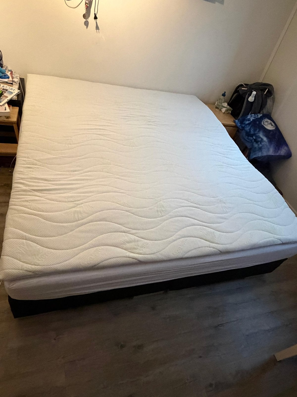 Gratis tweepersoonsbed 2m breed bij 2,20 11/12 sept halen, Ophalen, Overige materialen, Gebruikt, Zwart