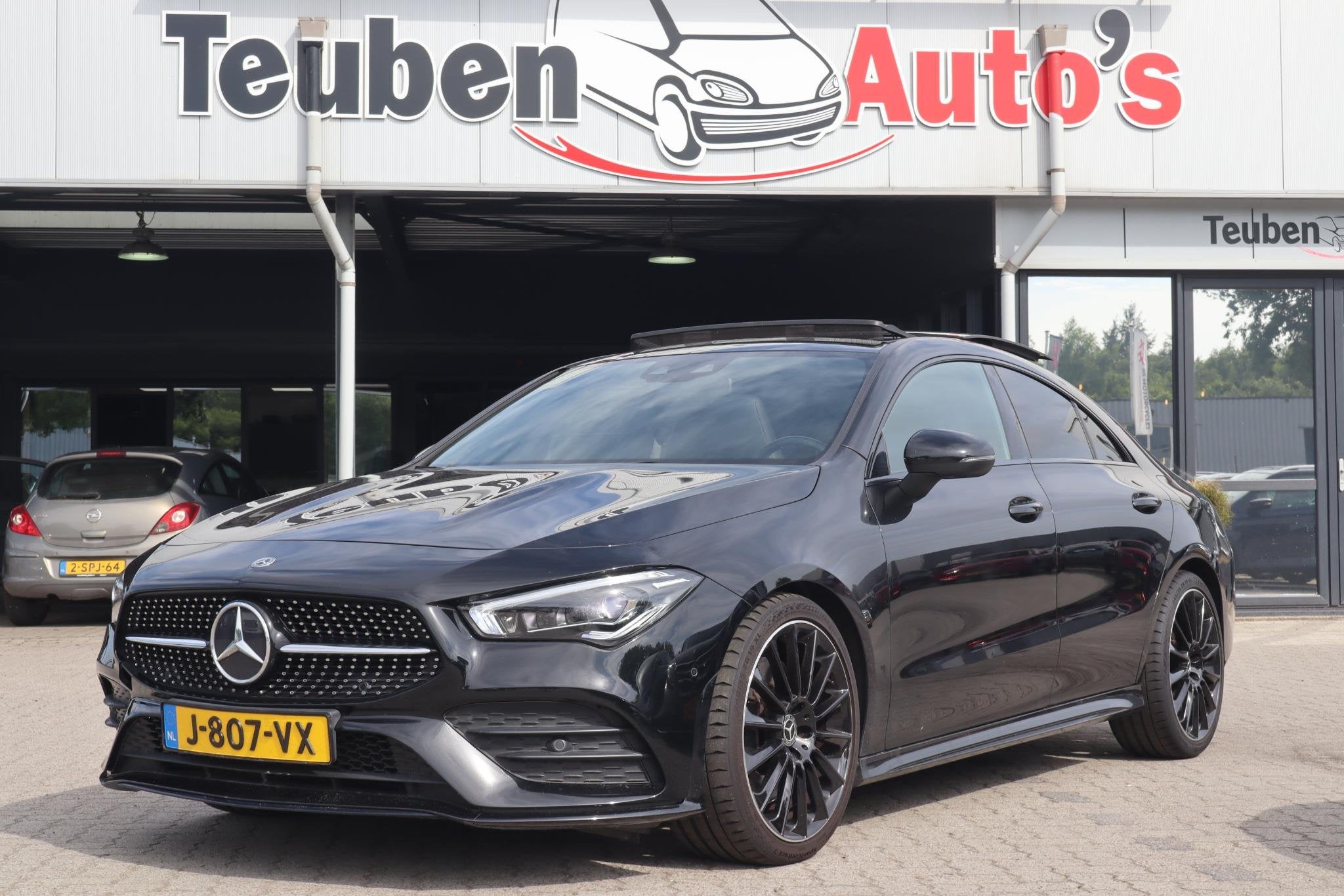 Mercedes-Benz CLA-klasse 250 Premium Plus | AMG Line | Panor, Gebruikt, 4 cilinders, Leder en Stof, Zwart