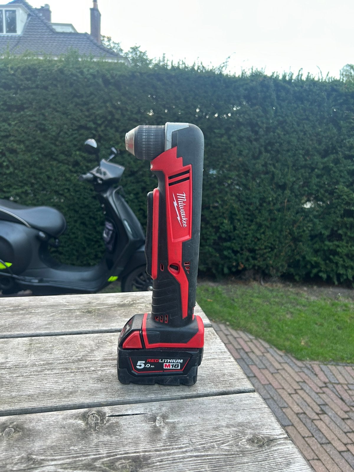 Milwaukee M18 RAD haakse boormachine, Doe-het-zelf en Verbouw, Ophalen of Verzenden, Zo goed als nieuw