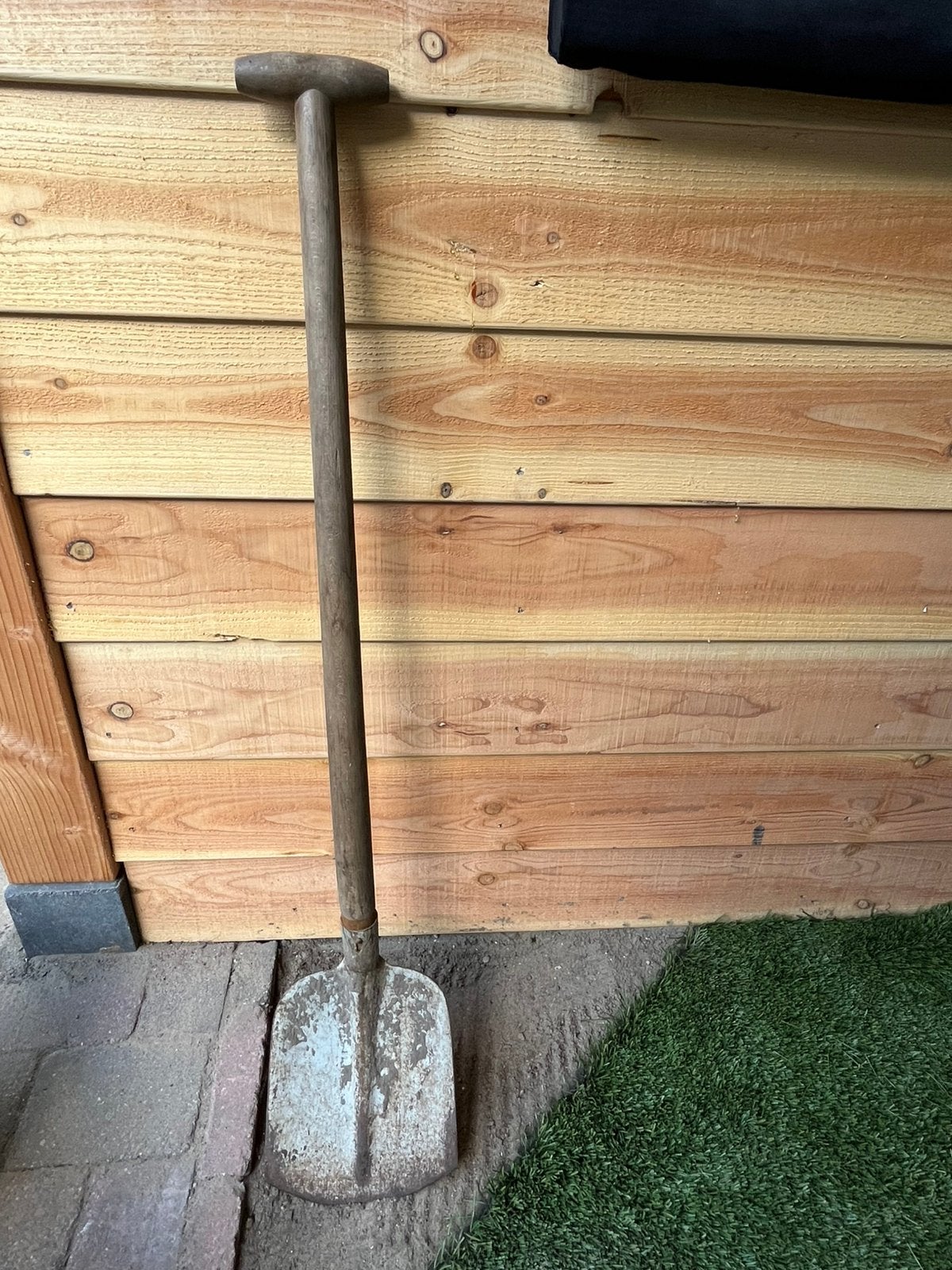 Schep met steel (volwassen gebruik), Ophalen, Gebruikt, Schop