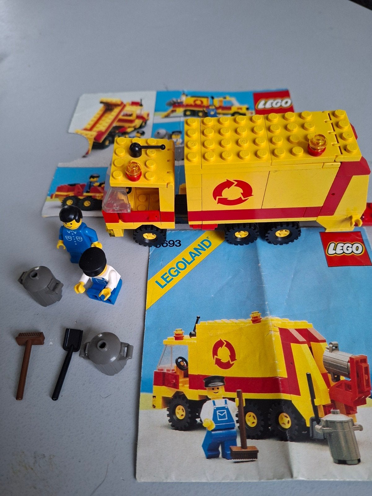 Lego Legoland Vuilniswagen 6693 met figuren en instructies, Compleet, Lego, Ophalen of Verzenden, Complete set