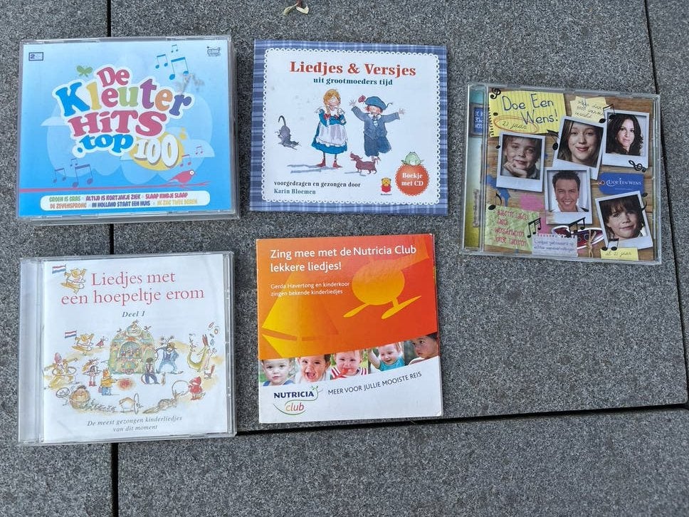 5x Cd's kinderliedjes - De Kleuter Top 100, Liedjes & Versje, Ophalen of Verzenden, Gebruikt, Muziek, Tot 2 jaar