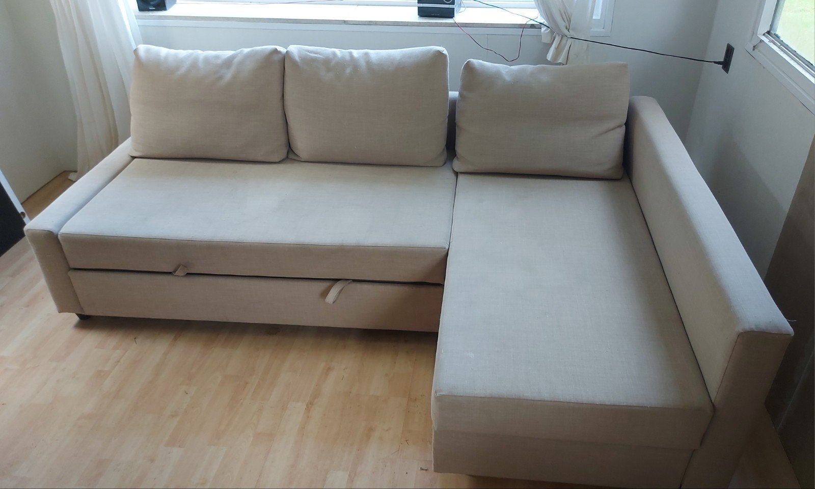 IKEA Beige bank met slaapfunctie en opbergruimte., Ophalen, Gebruikt, Modern, functioneel, 100 tot 125 cm