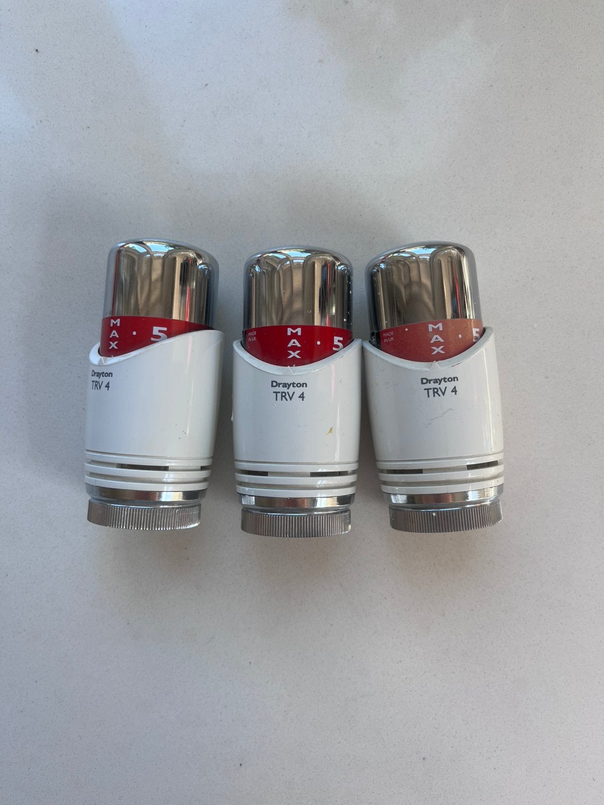 3x Drayton TRV4 thermostaatventiel, Doe-het-zelf en Verbouw, Verwarming en Radiatoren, Ophalen, Gebruikt, Minder dan 30 cm, Overige typen