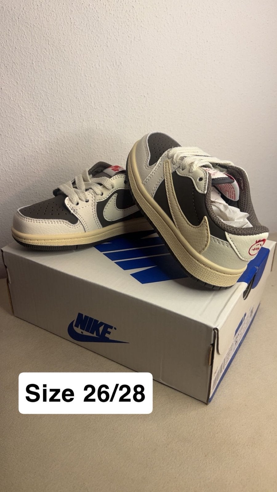 Nike Travis Scott sneakers - maten 26 en 28, Kinderen en Baby's, Ophalen of Verzenden, Nieuw, Jongen of Meisje, Sportschoenen