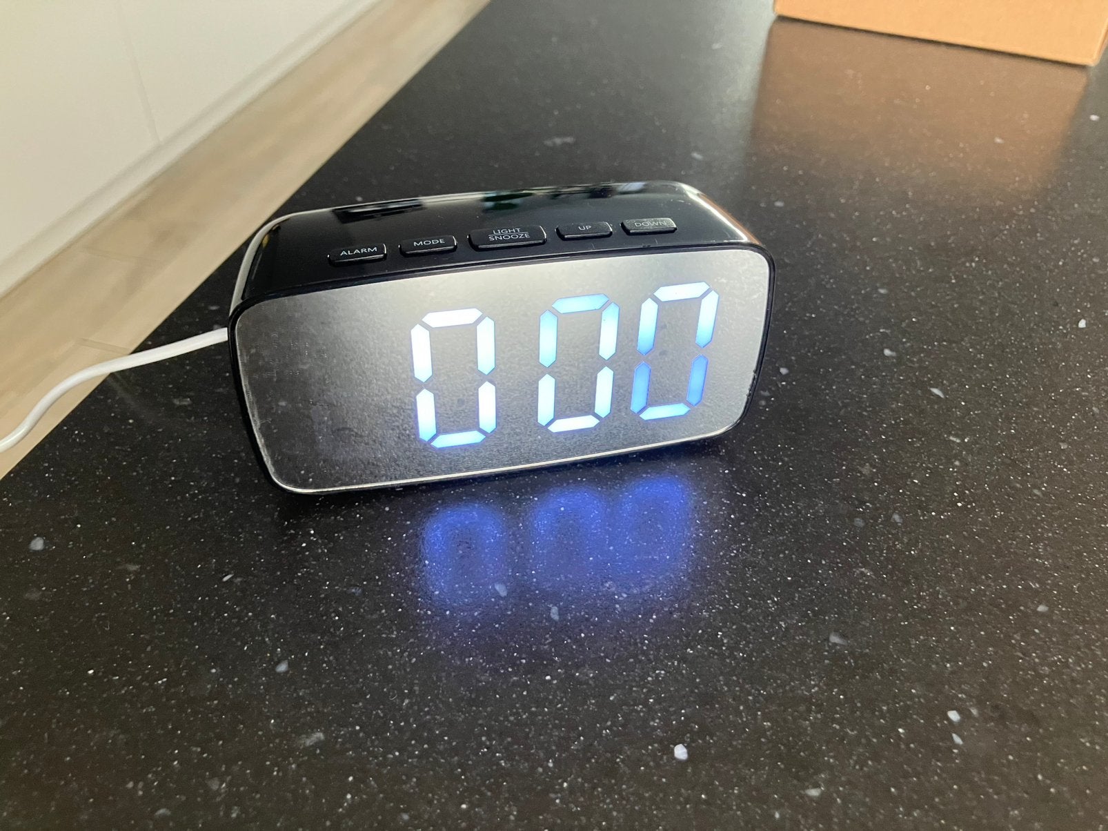 Digitale Wekker met Groot LED Display en Alarmfunctie, Huis en Inrichting, Woonaccessoires | Klokken, Nieuw, Ophalen of Verzenden