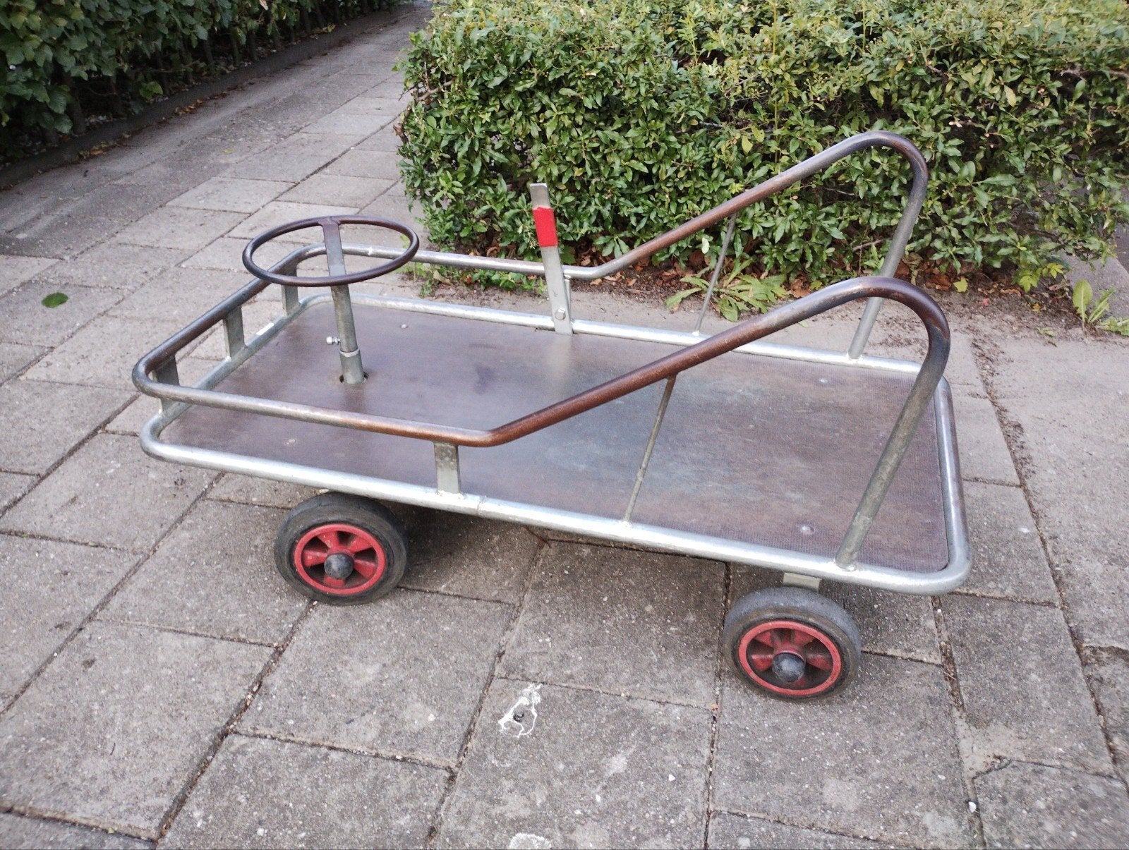 Onverwoestbare Okido stuurkar, opbrengst voor Wycliffe, Kinderen en Baby's, Ophalen of Verzenden