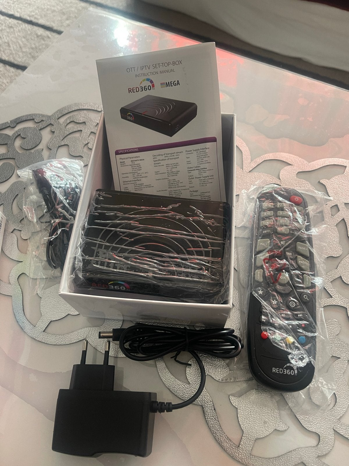 RED360 MEGA OTT/IPTV Set-Top Box - zo goed als Nieuw in doos, Ophalen of Verzenden, Zo goed als nieuw, Decoder