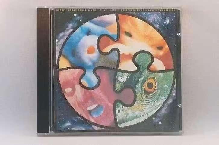 CD Urban Dance Squad – Life 'N Perspectives Of A Genuine C., Ophalen of Verzenden, 1985 tot 2000, Zo goed als nieuw