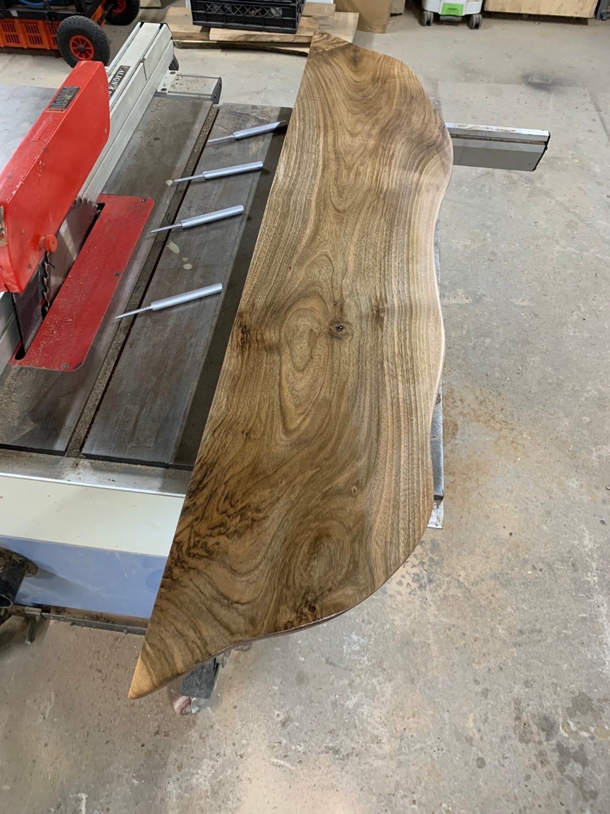 Mooie massief walnoot houten wandplank 130cm, Huis en Inrichting, Woonaccessoires | Wandplanken en Boekenplanken, Ophalen of Verzenden