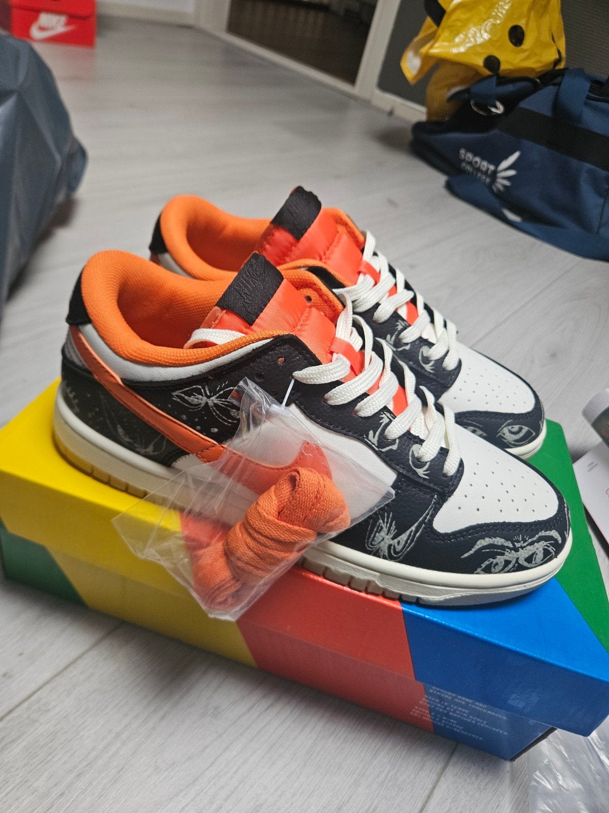 Nike Dunk Low SB 'Halloween' - Nieuw in doos, Overige kleuren, Nike, Nieuw, Ophalen of Verzenden