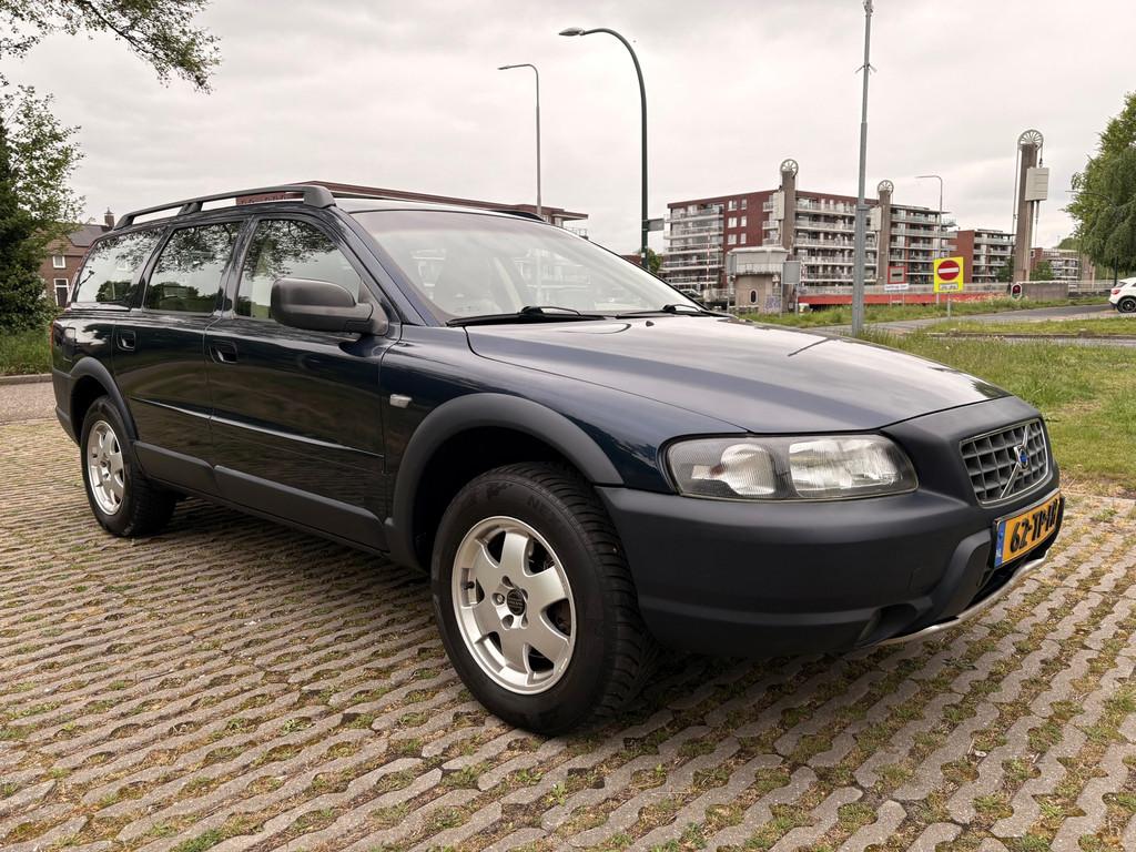 Volvo V70 Cross Country 2.4 T Geartronic Ocean Race - automa, Blauw, 2435 cc, Vierwielaandrijving, Geïmporteerd
