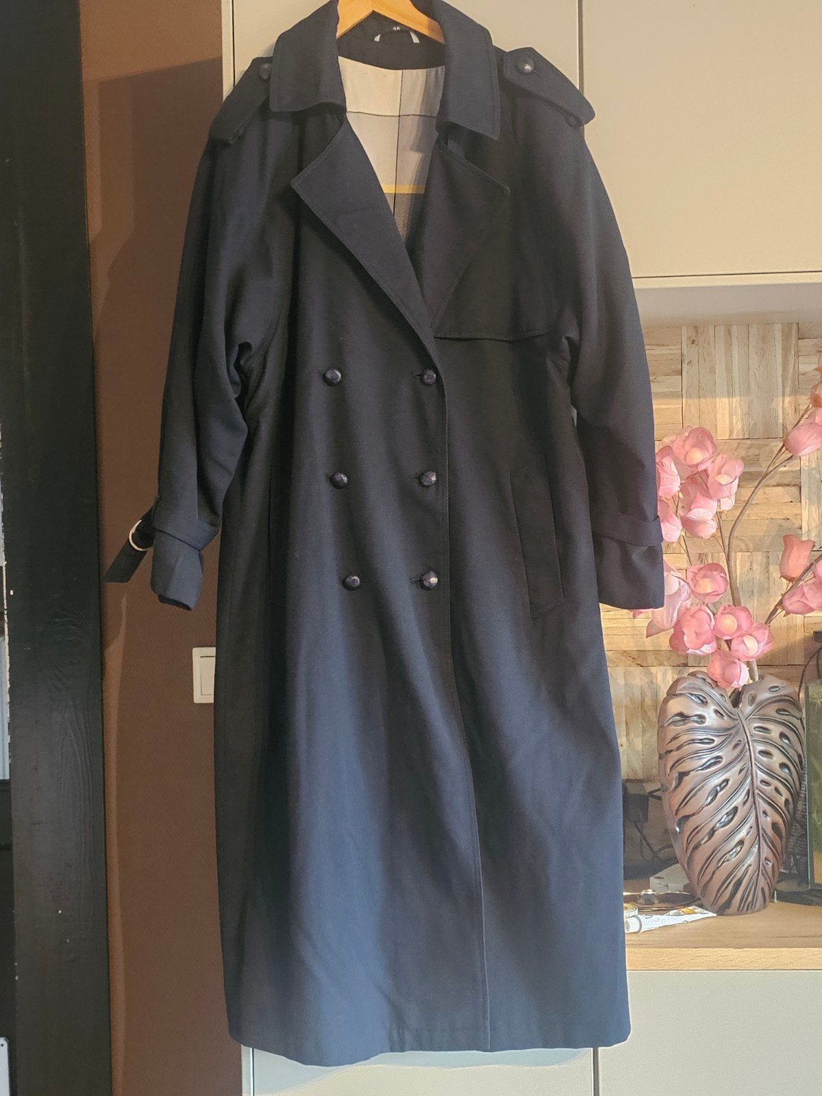 Lange donkerblauwe trenchcoat, maat 36, Kleding | Dames, Jassen | Zomer, Blauw, Ophalen of Verzenden, Maat 36 (S), Onbekend